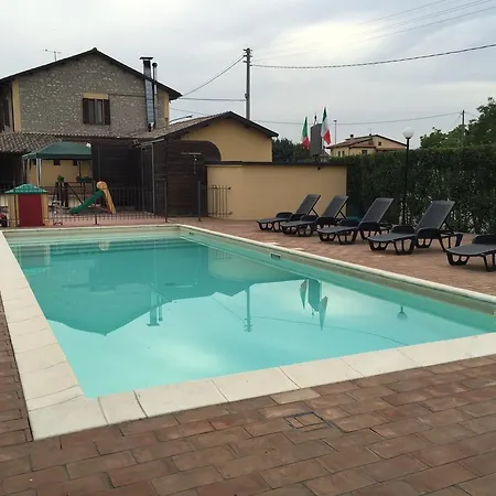 ゲストハウス Casale San Fedele 2*