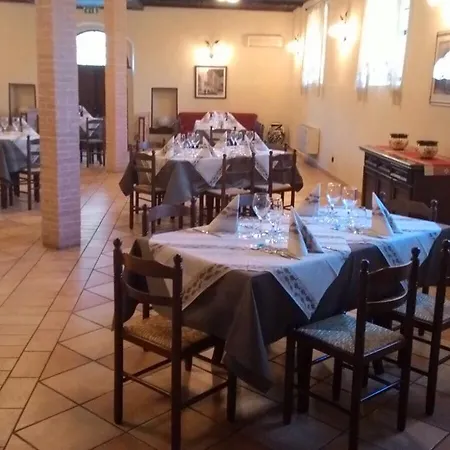 ゲストハウス Casale San Fedele 2*