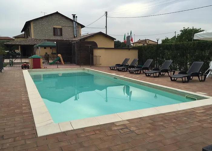 ゲストハウス Casale San Fedele 2*