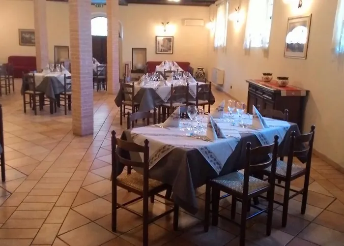 ゲストハウス Casale San Fedele 2*